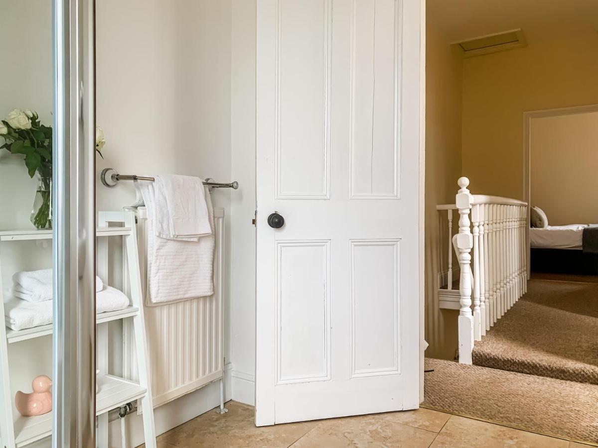 Waverley Lodge - Quaint Victorian Home With Free Parking ヨーク エクステリア 写真