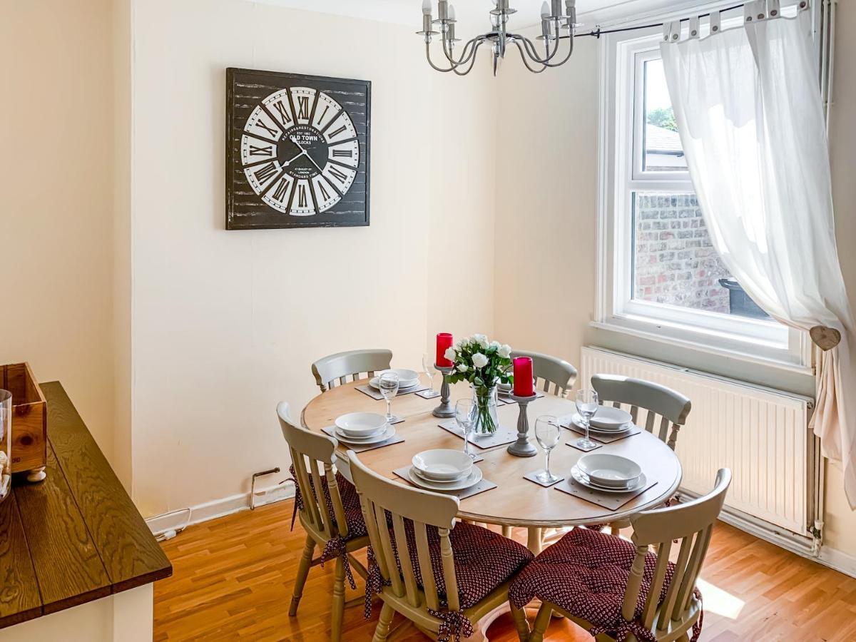 Waverley Lodge - Quaint Victorian Home With Free Parking ヨーク エクステリア 写真