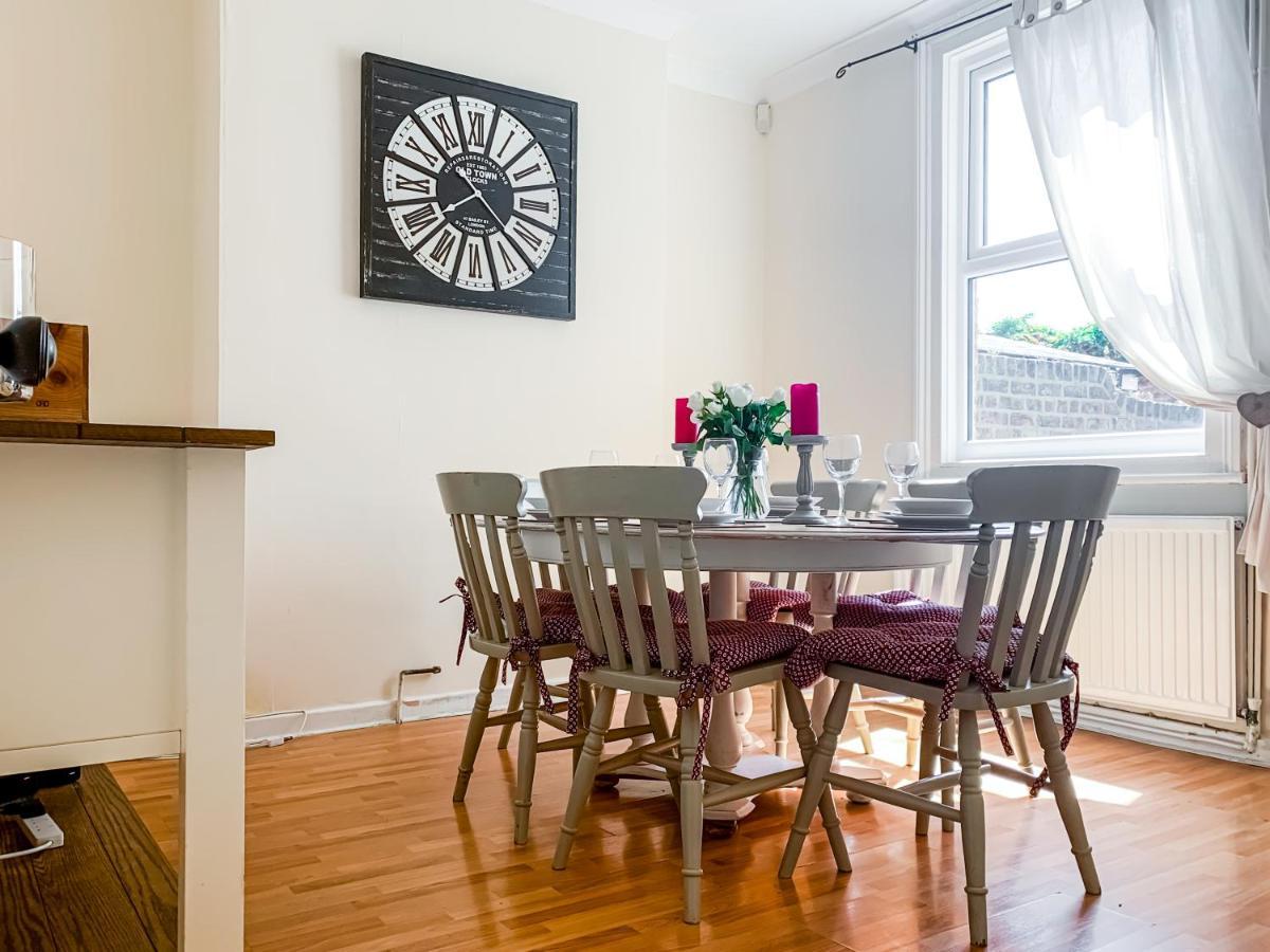 Waverley Lodge - Quaint Victorian Home With Free Parking ヨーク エクステリア 写真